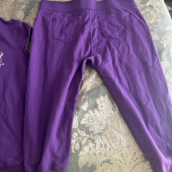 True Religion Set- New without Tags-never worn - Picture 3 of 4